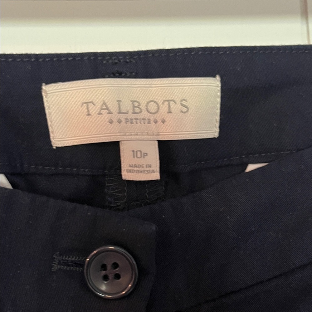 Talbots Black Skimmer Capri’s. NWT size 10P-perfect for summer!🖤 - Picture 4 of 9